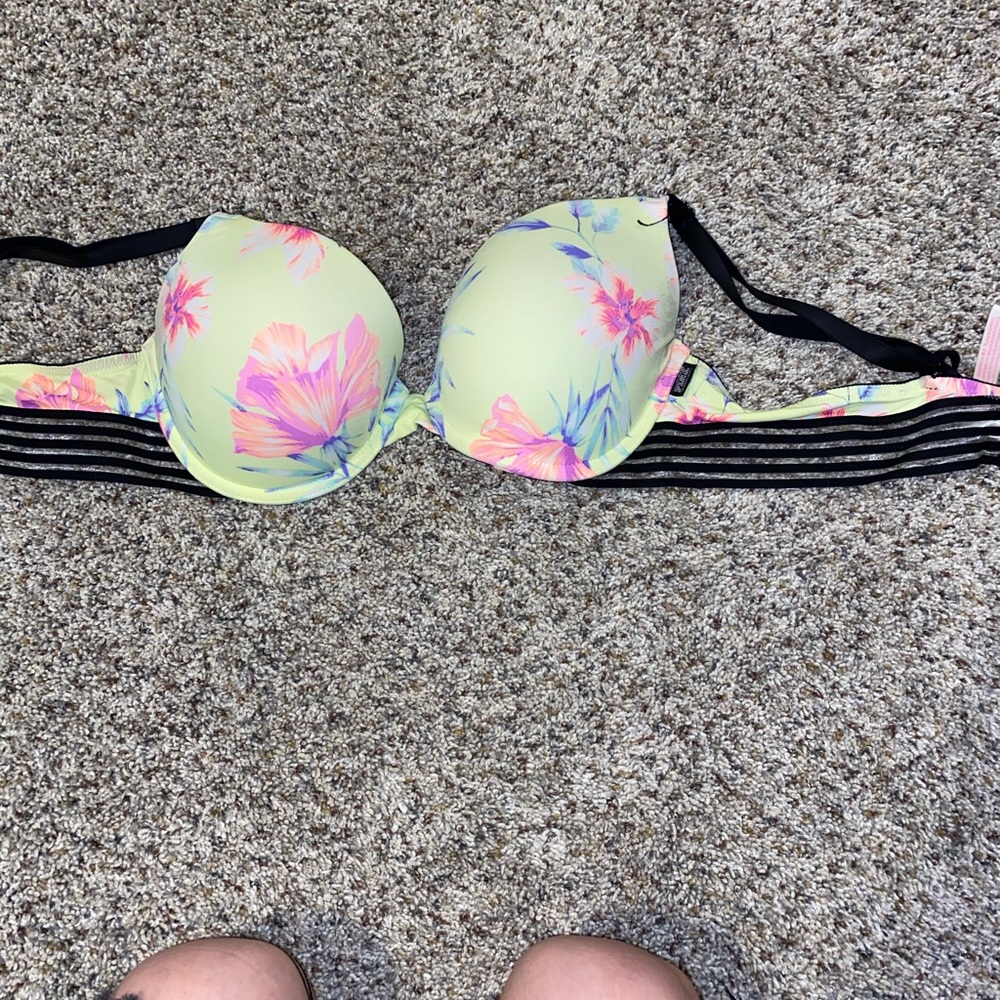 PINK bra